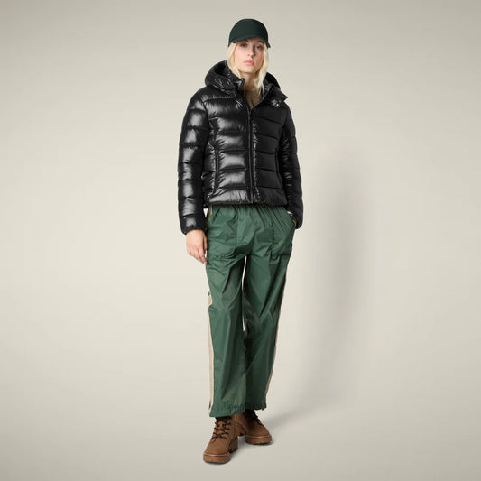 Piumino sagomato lucido cappuccio