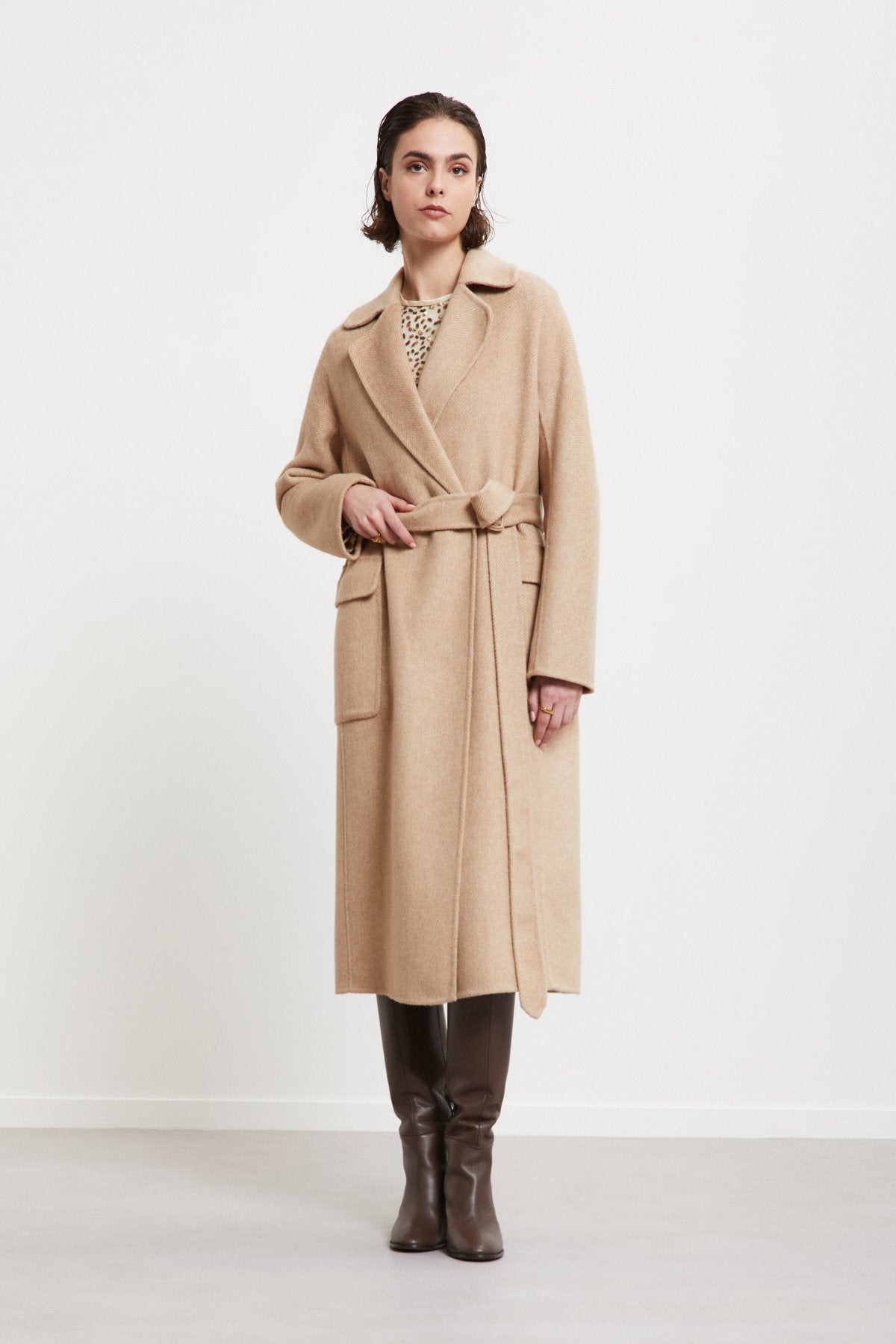 Cappotto spigato cintura