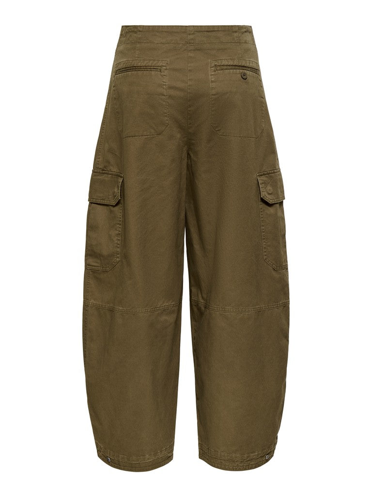 Pantaloni baloon