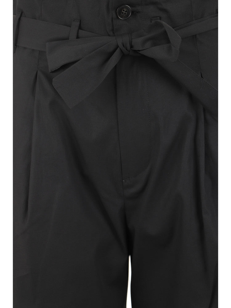 Pantaloni cintura vita