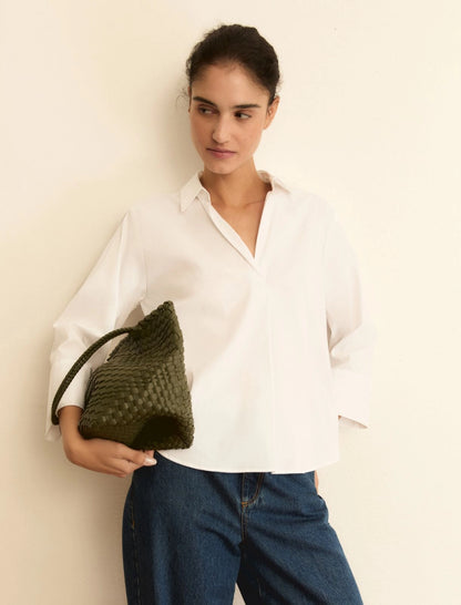 Camicia mezza aperta