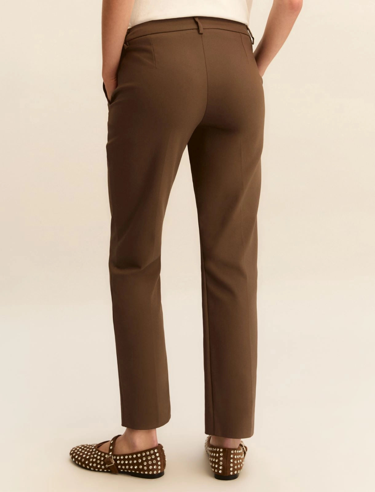 Pantaloni slim