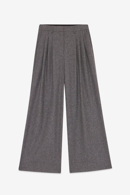 Pantaloni ampi