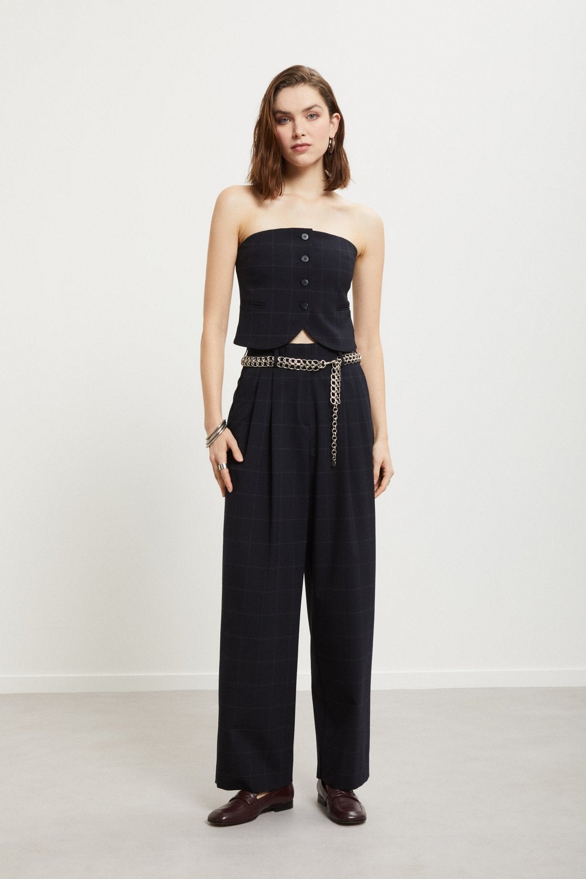 Pantaloni tessuto finestrato