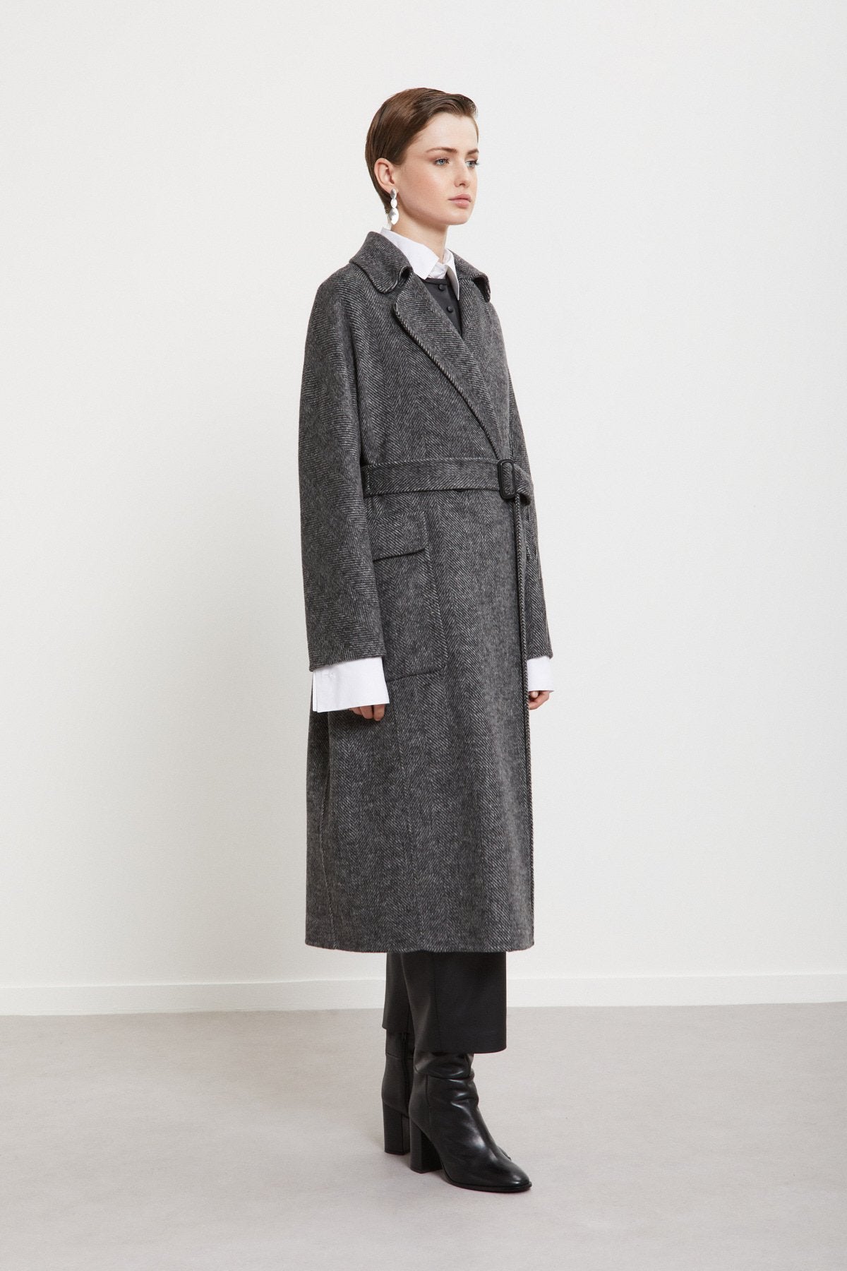 Cappotto spigato cintura