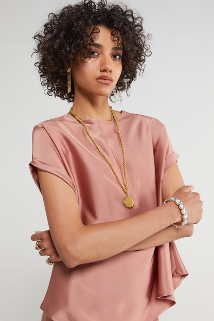 Camicia chiusa spalla scesa