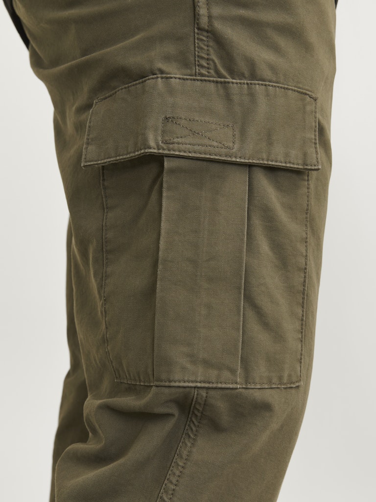 Pantaloni cargo