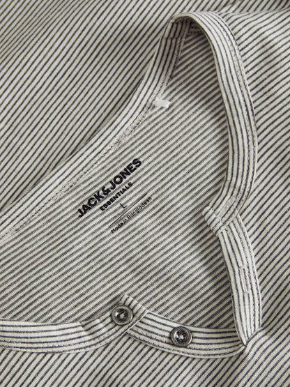 T-shirt righe bottoni scollo