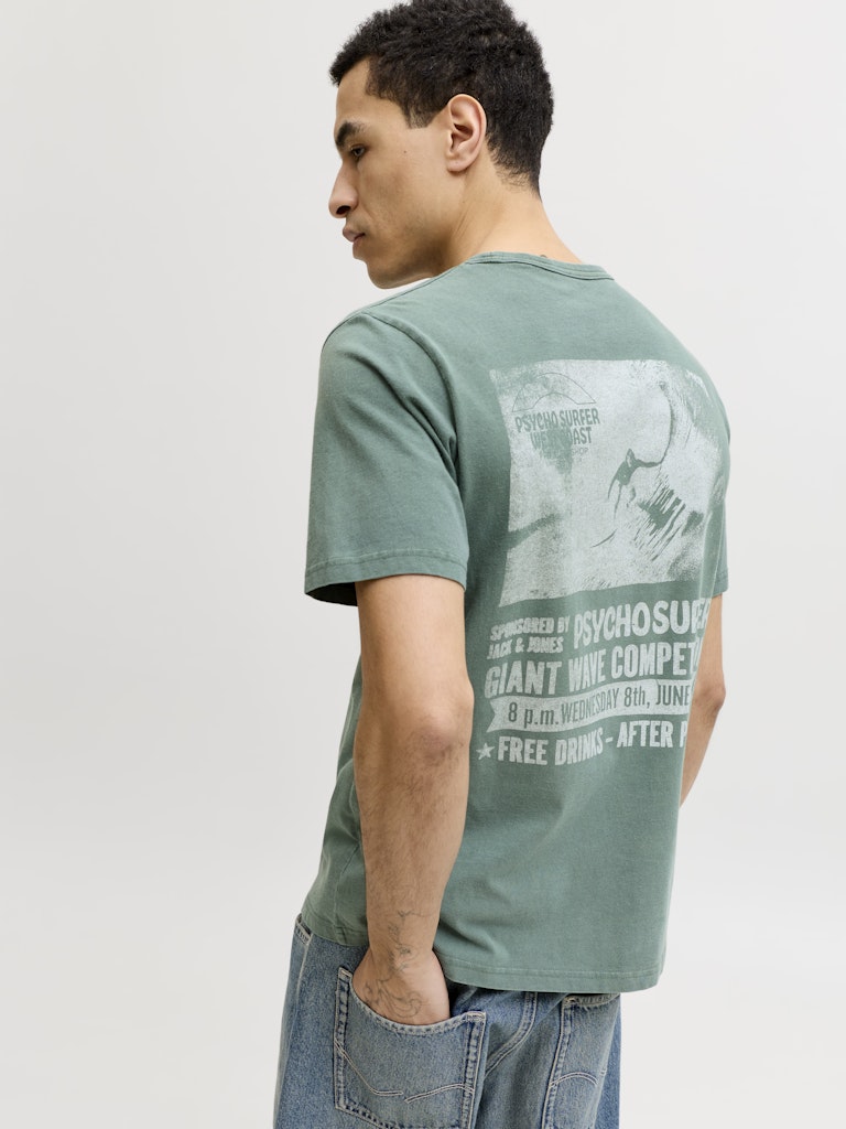 T-shirt logo