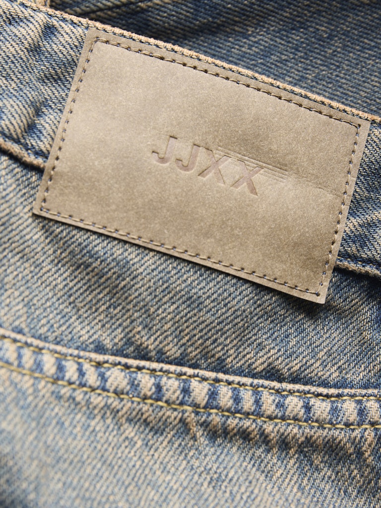 Bermuda denim