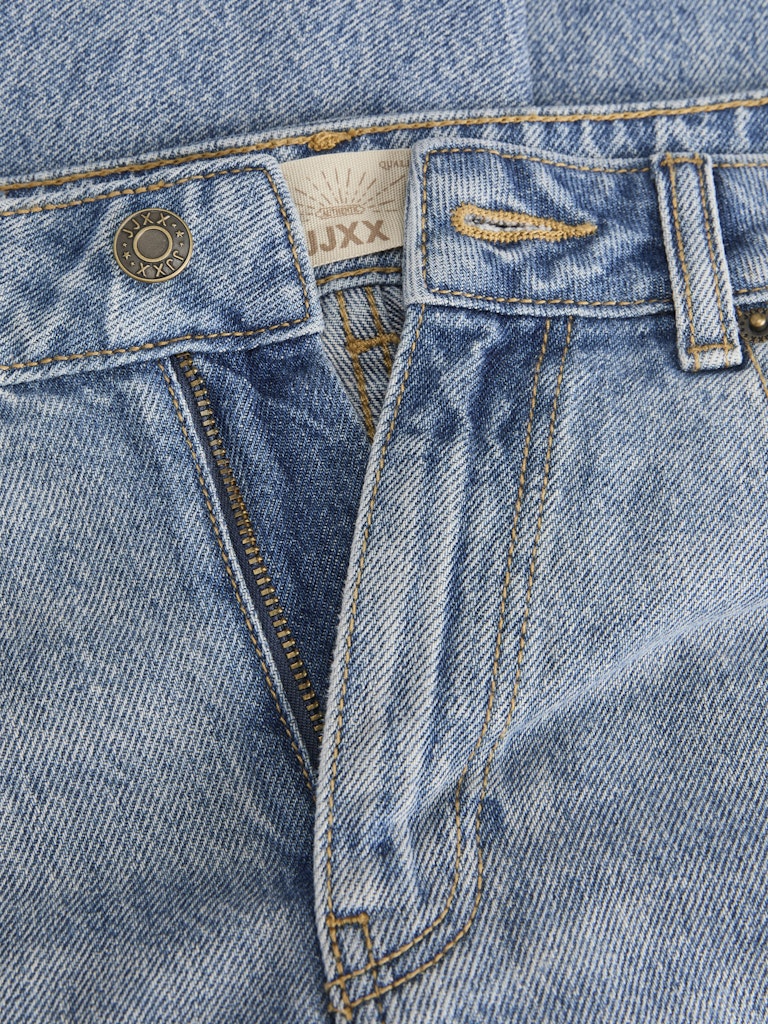 Bermuda denim