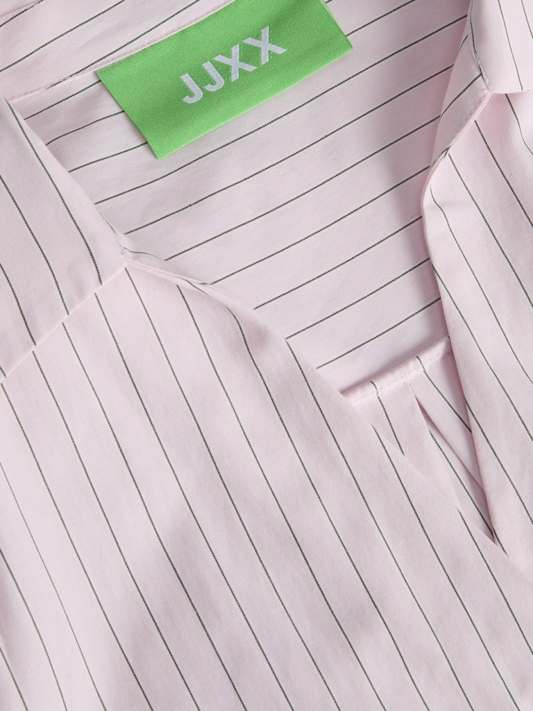 Camicia chiusa collo vela