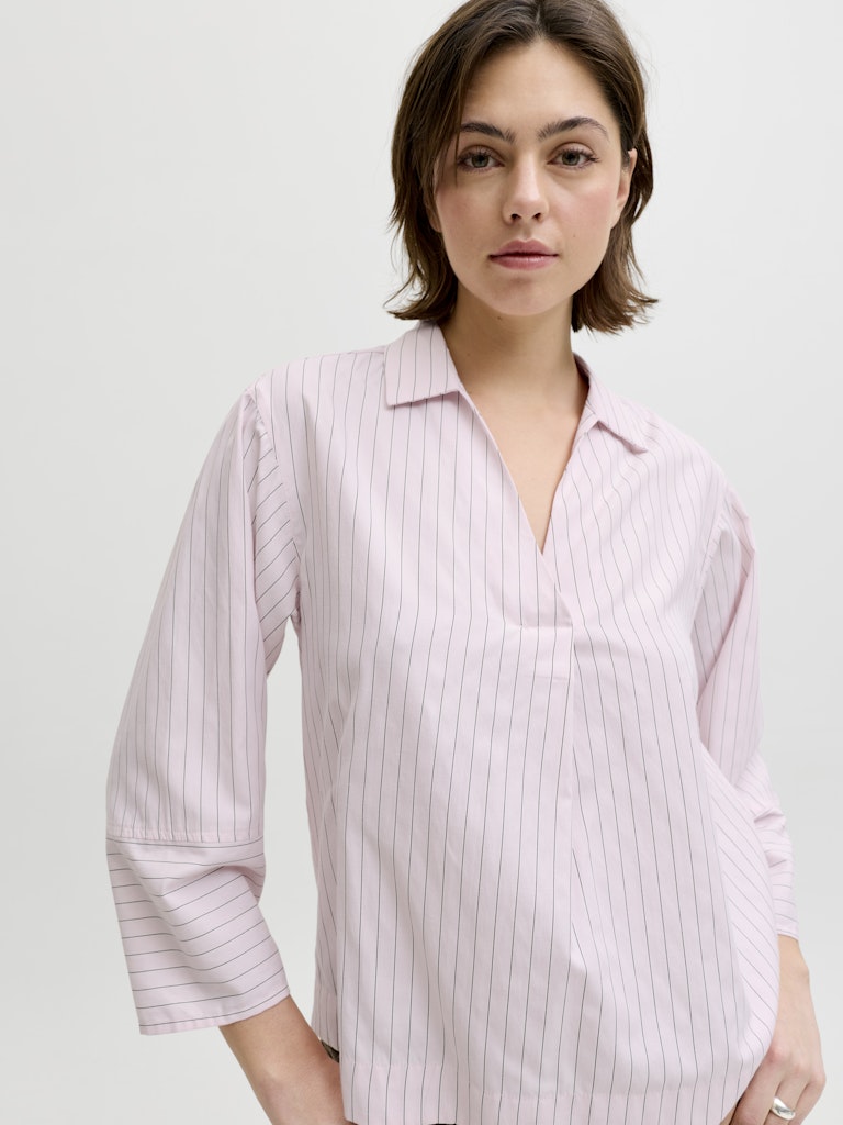 Camicia chiusa collo vela