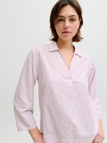Camicia chiusa collo vela