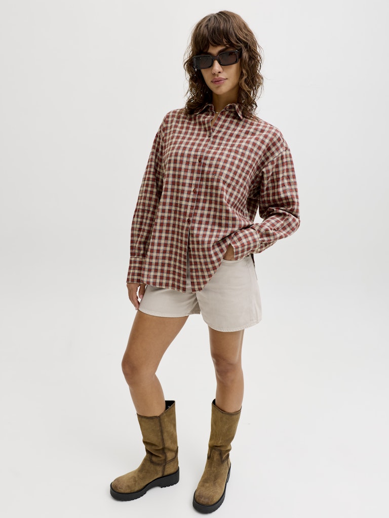 Short denim color