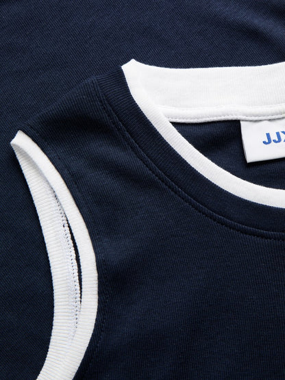 T-shirt smanicata