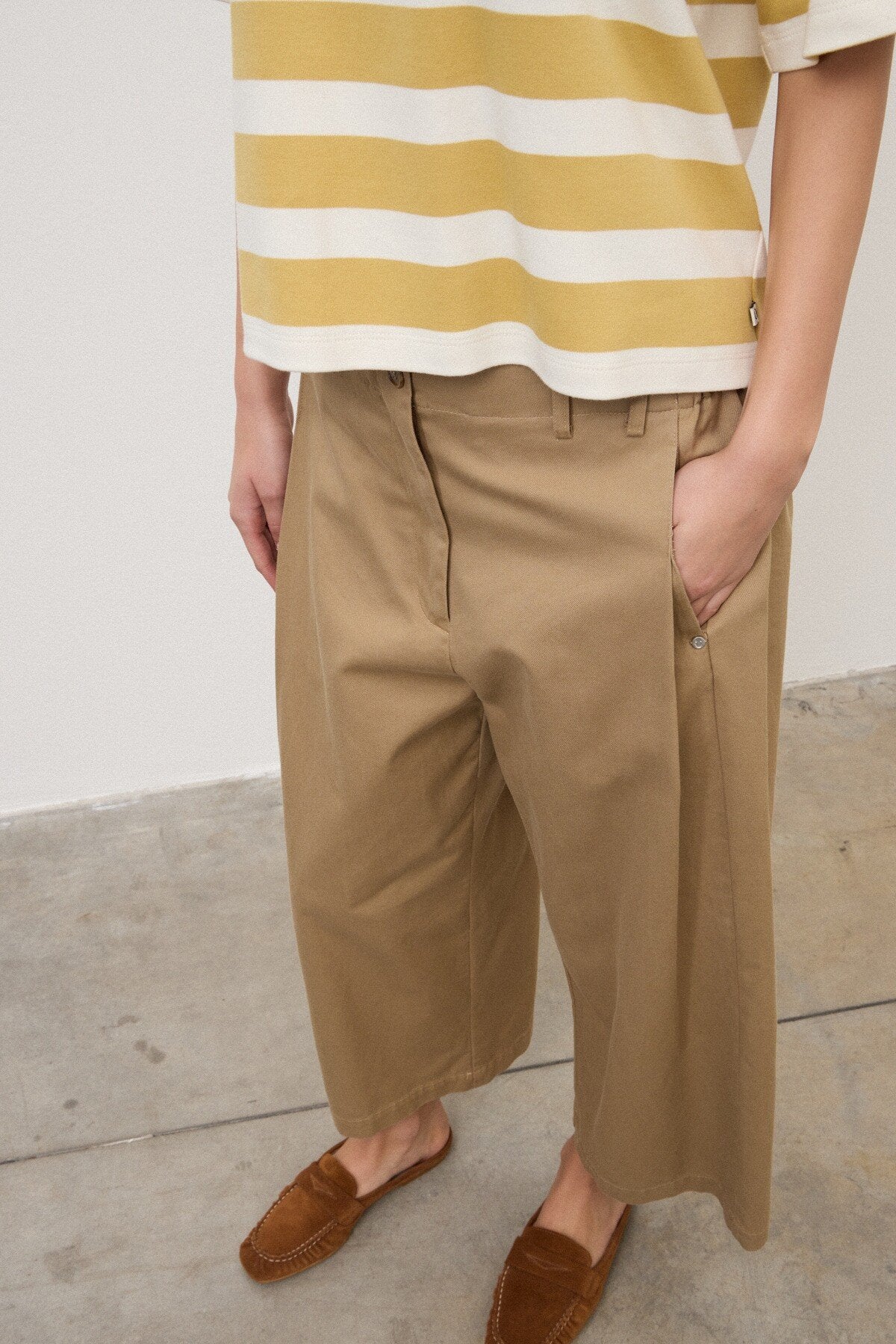 Pantaloni larghi