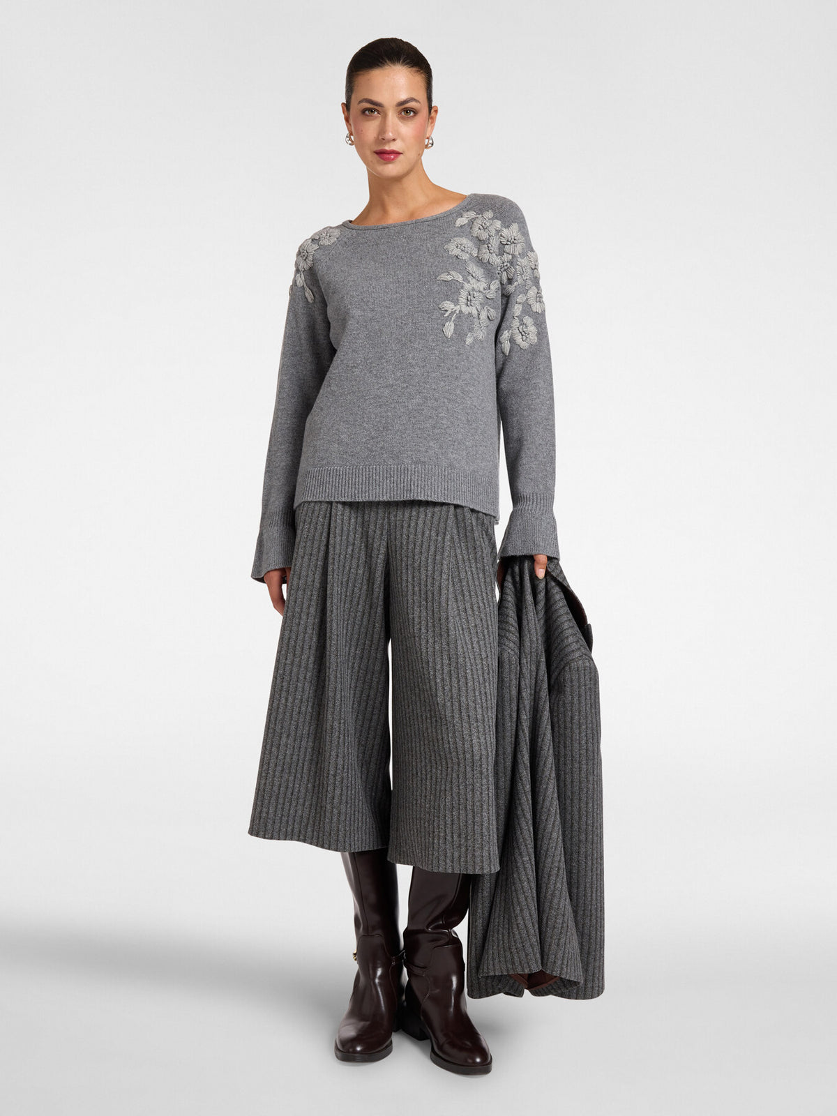 Maglia fiori ricamati