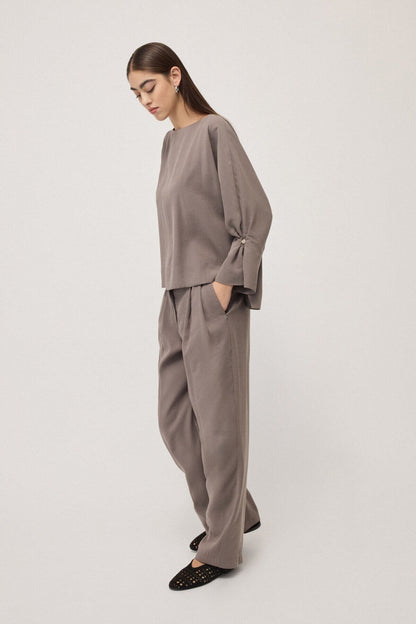 Pantaloni ampi