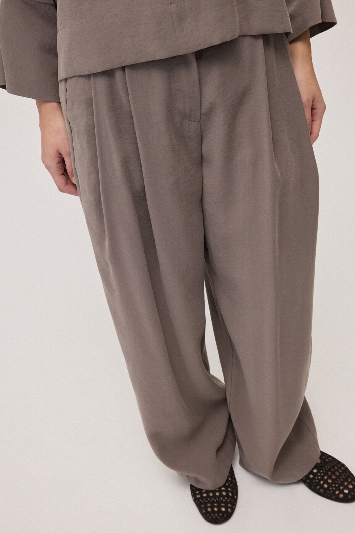 Pantaloni ampi