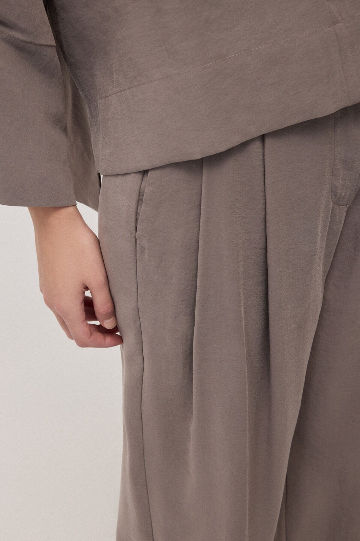 Pantaloni ampi