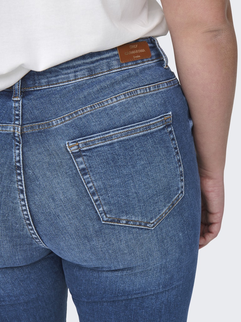 Jeans stretch sfrangiato