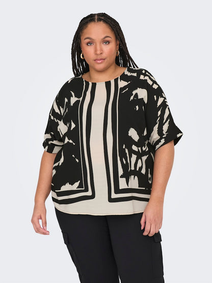 T-shirt fantasia piazzata