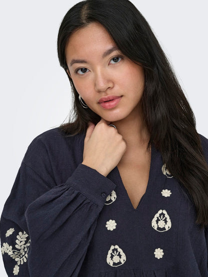 Camicia maniche lunghe ricami