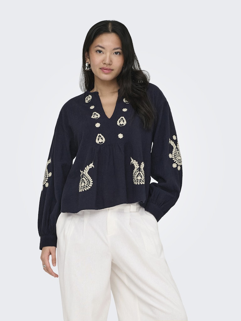 Camicia maniche lunghe ricami