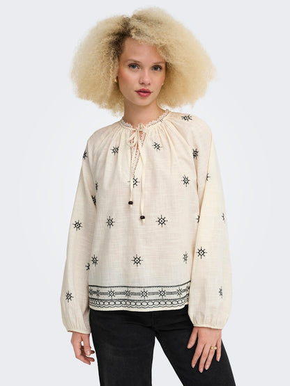 Camicia laccio collo ricami