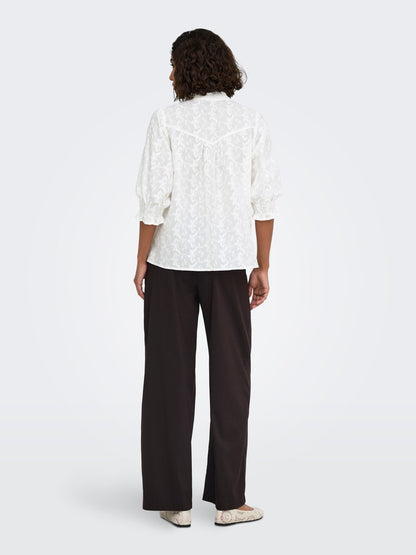 Camicia ricamata