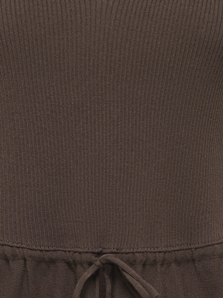 T-shirt smanicata scollo V – ONLY
