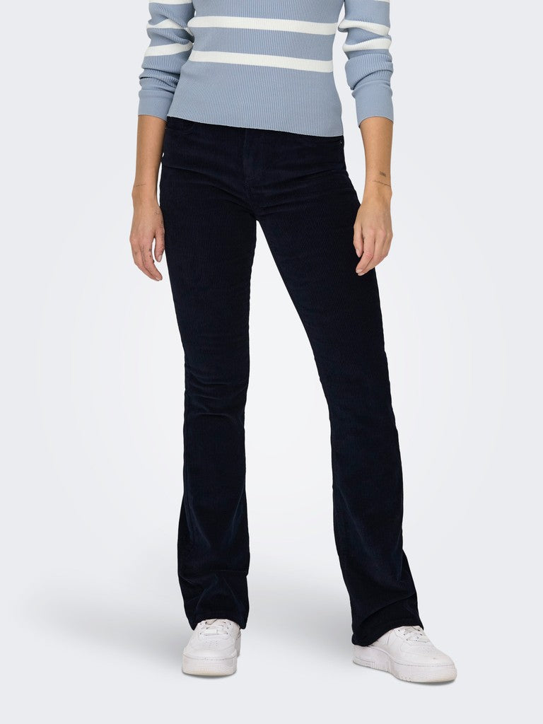 Pantaloni slim velluto