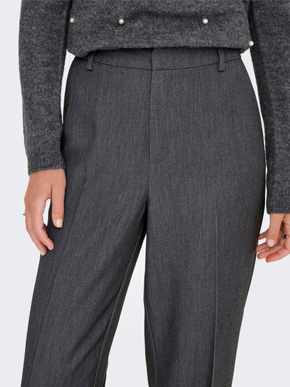 Pantaloni dritti