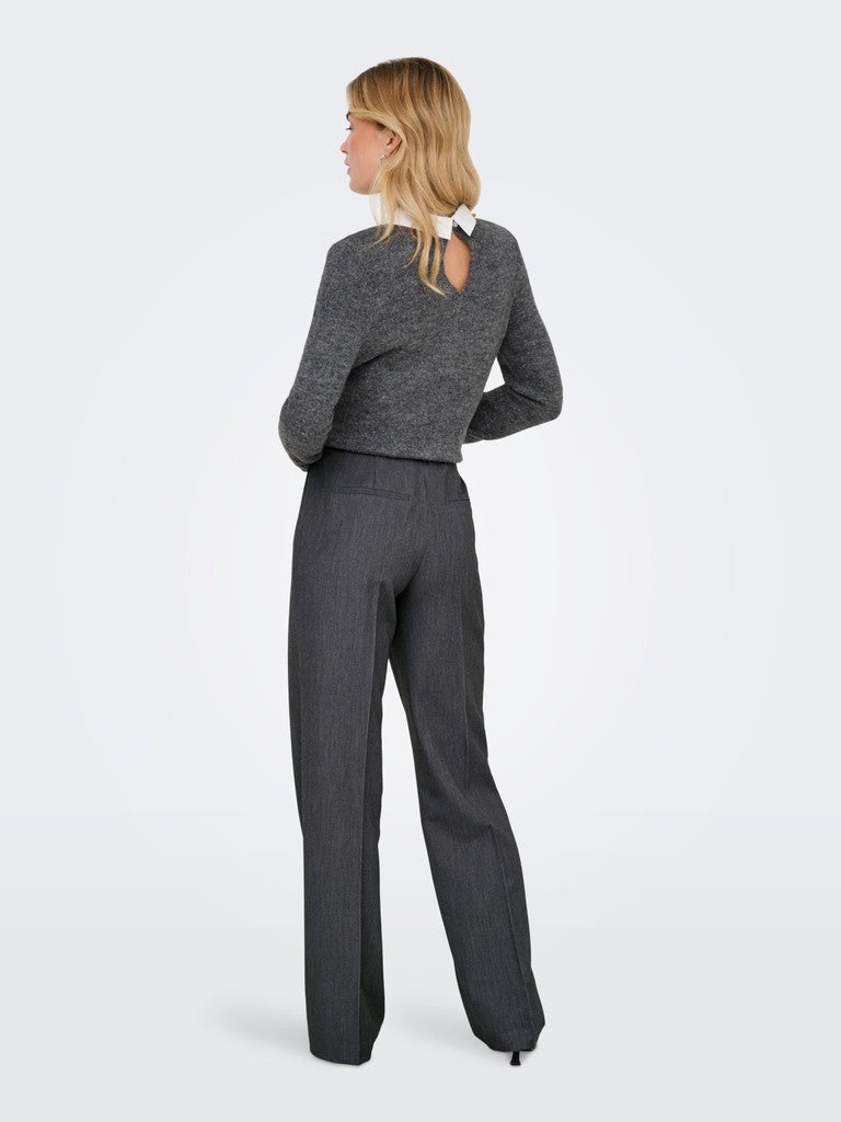 Pantaloni dritti