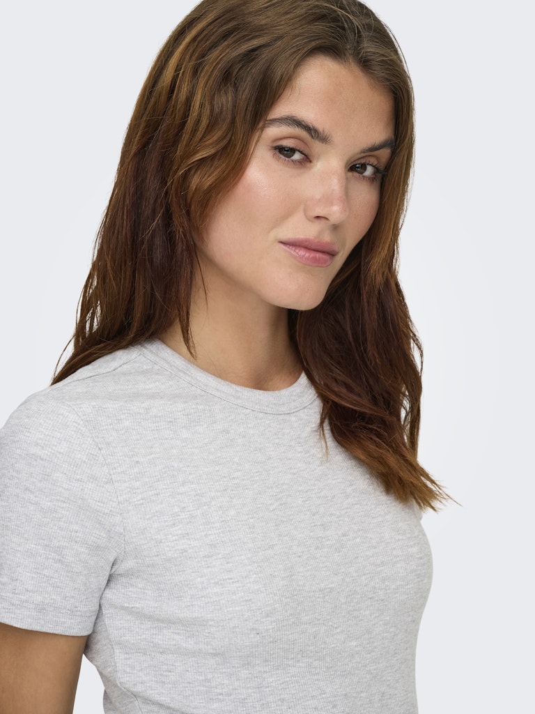 T-shirt maniche corte