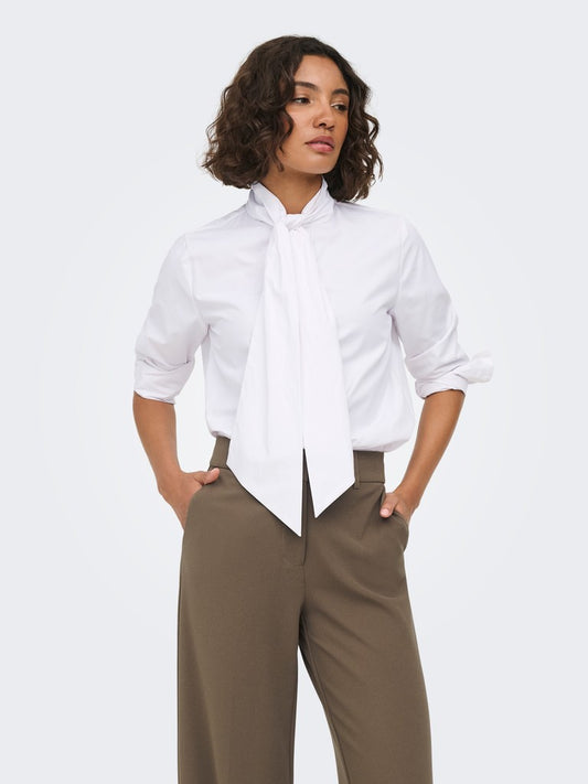 Camicia fiocco collo