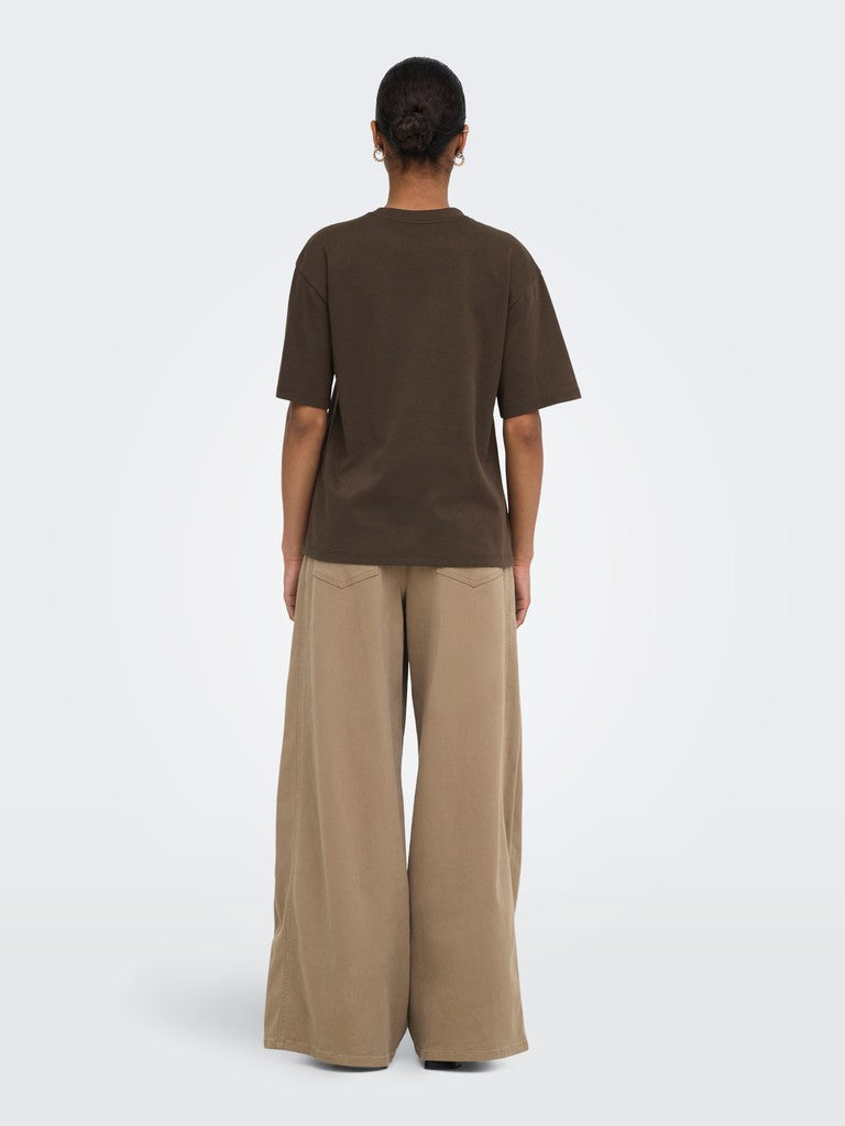 T-shirt loose