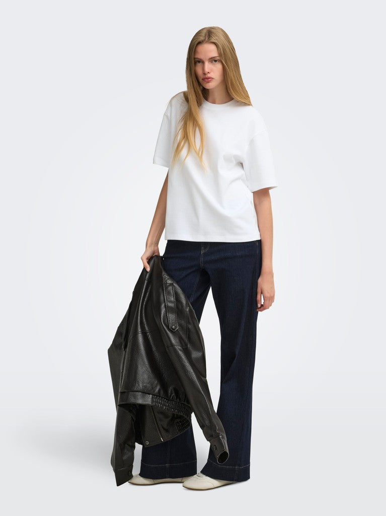 T-shirt loose