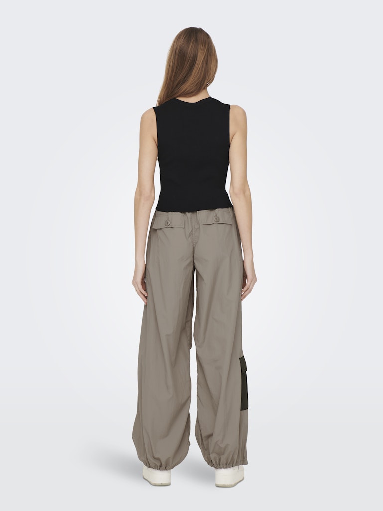 Maglia tricot smanicata