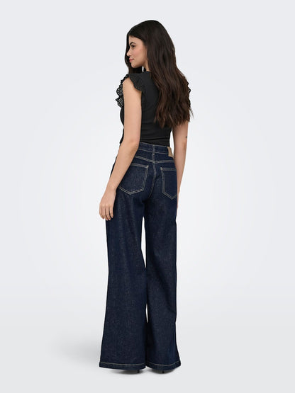 T-shirt crop alette sangallo