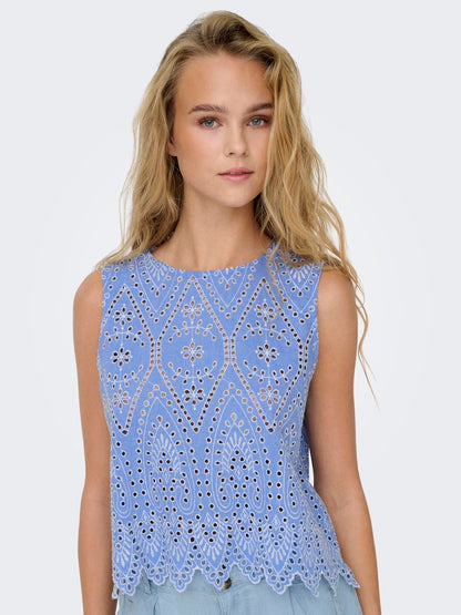 Camicia sangallo smanicata