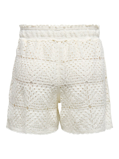 Short macrame