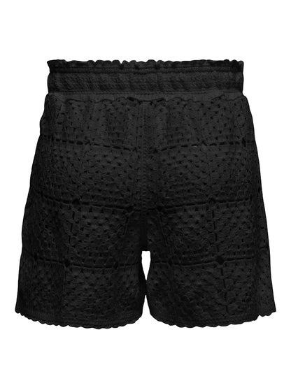 Short macrame