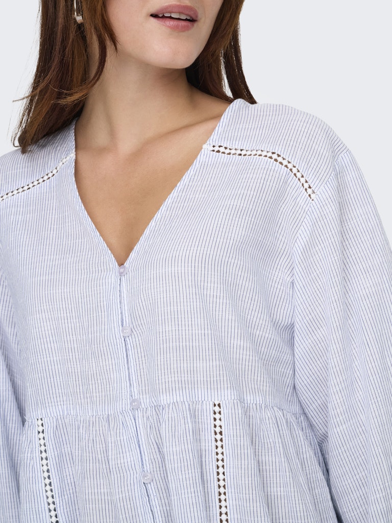 Camicia scollo V balza