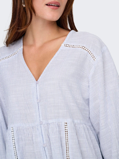Camicia scollo V balza