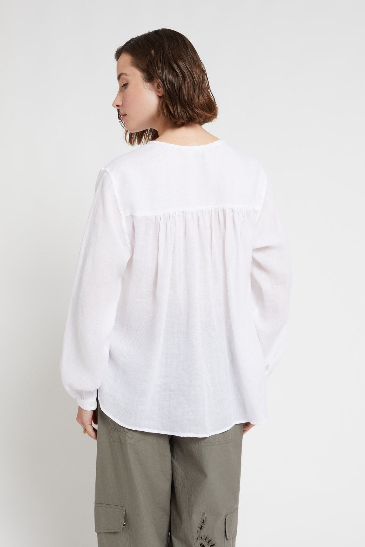 Camicia girocollo effetto lino