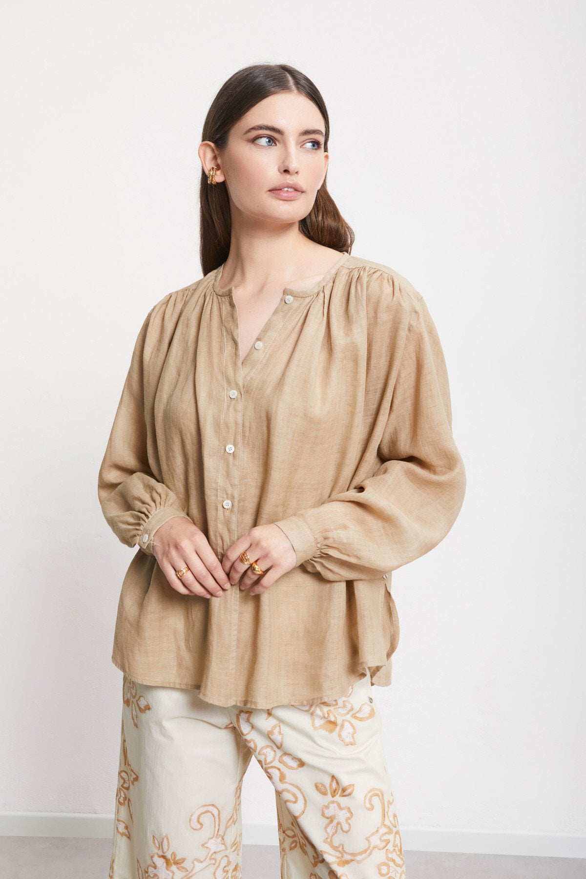 Camicia girocollo effetto lino