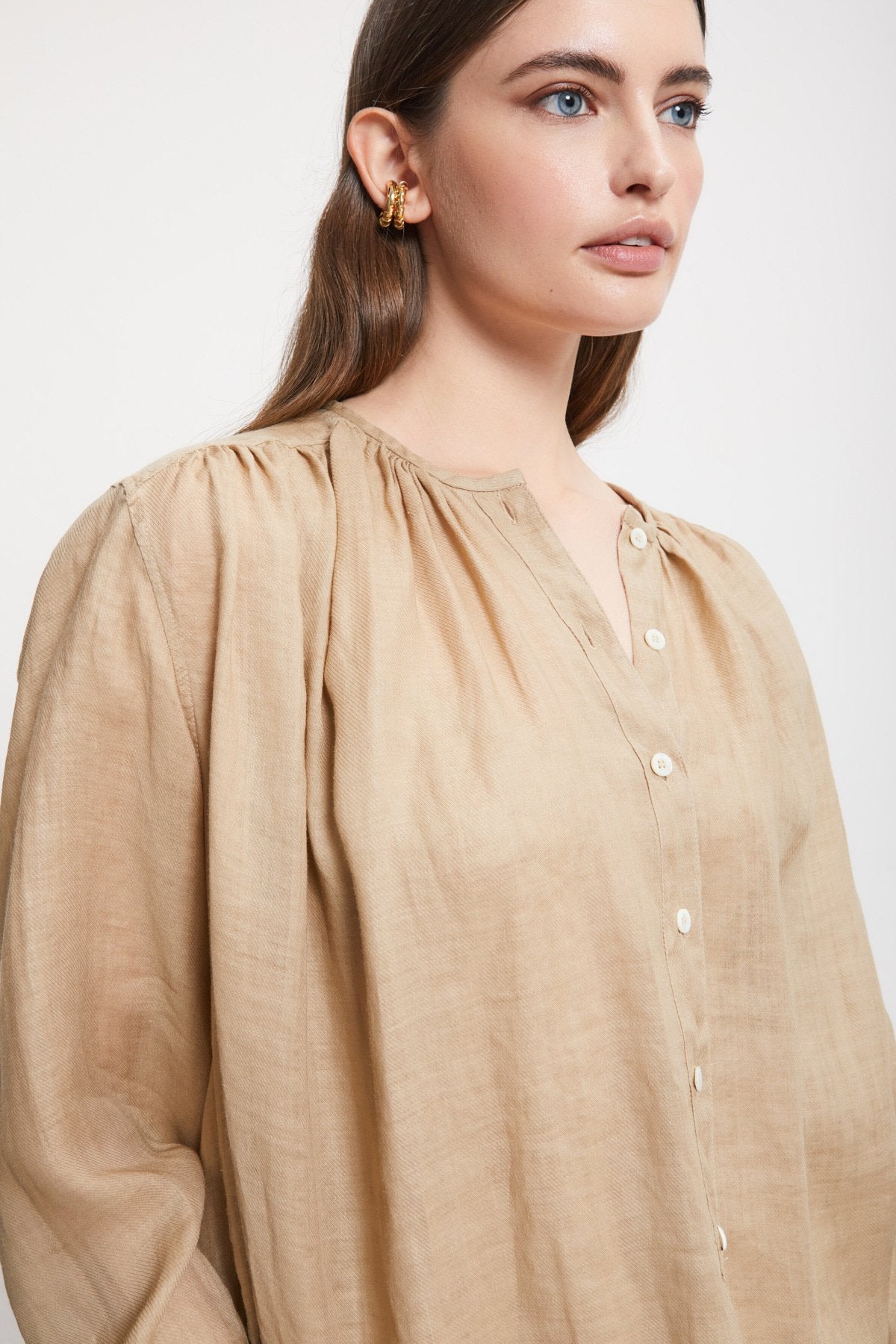 Camicia girocollo effetto lino