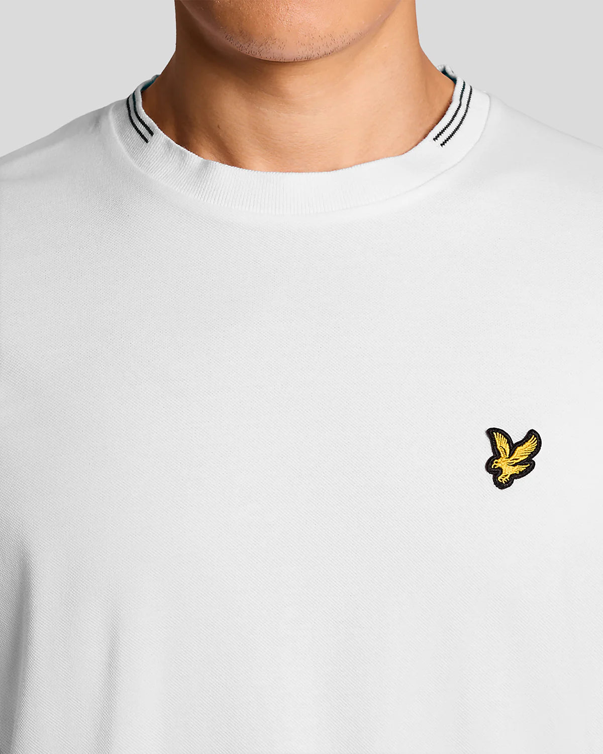 T-shirt contrasti